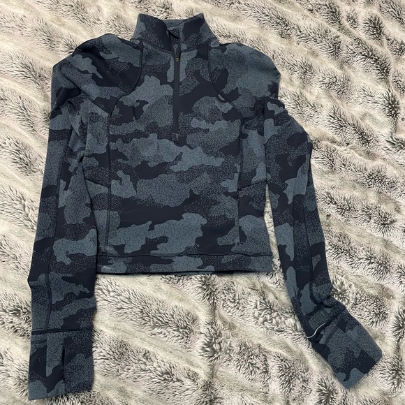 Rulu half zip size 4 - Picture 1 of 3